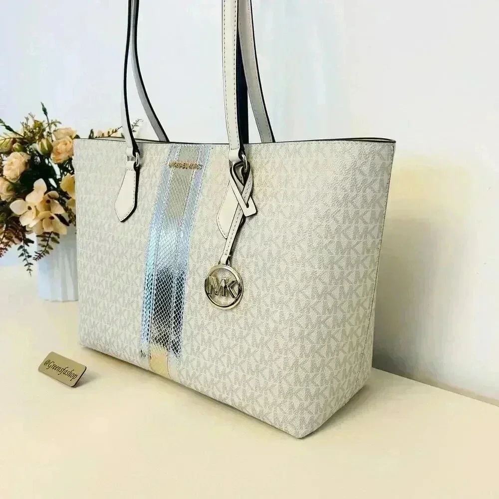 Michael Kors Purse & Wallet Sheila Large Signature & Metallic Tote Bag Pale gold - Picture 3 of 12